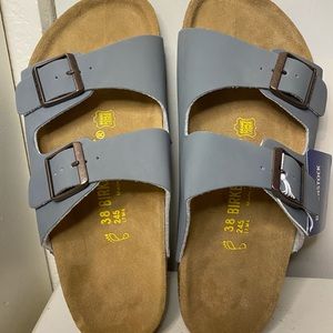 NWT Birkenstock sandals(Arizona)